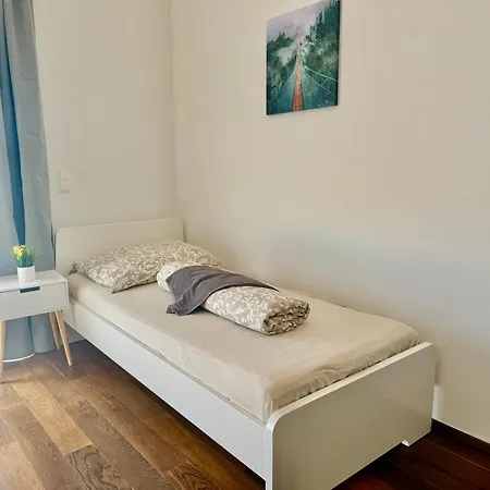 Apartament 80 M2 With Balcony & Free Parking Gerasdorf bei Wien